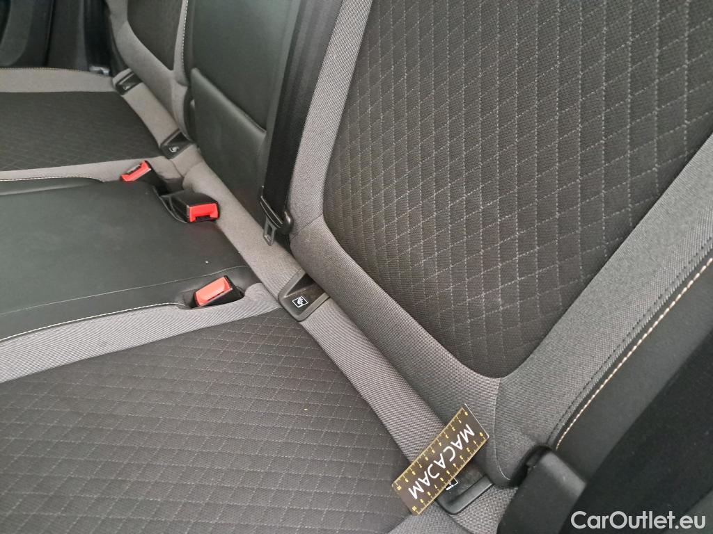  Opel   Grandland X Grandland X Elegance Business 1.5 130CV BVA8 E6d #37