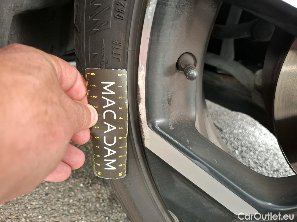  Nissan  Qashqai NISSAN  5p Crossover 1.6 DCI 130 Xtronic Drive Edition #9