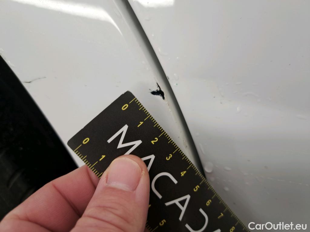  Opel   Grandland X Grandland X Elegance Business 1.5 130CV BVA8 E6d #40