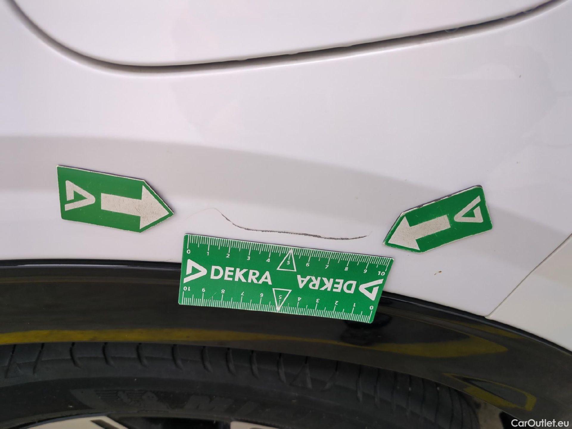  KIA  Sportage KIA  / 2021 / 5P / SUV 1.6 T-GDI 265 PHEV AUTO 4WD GT-L PREM BU #15