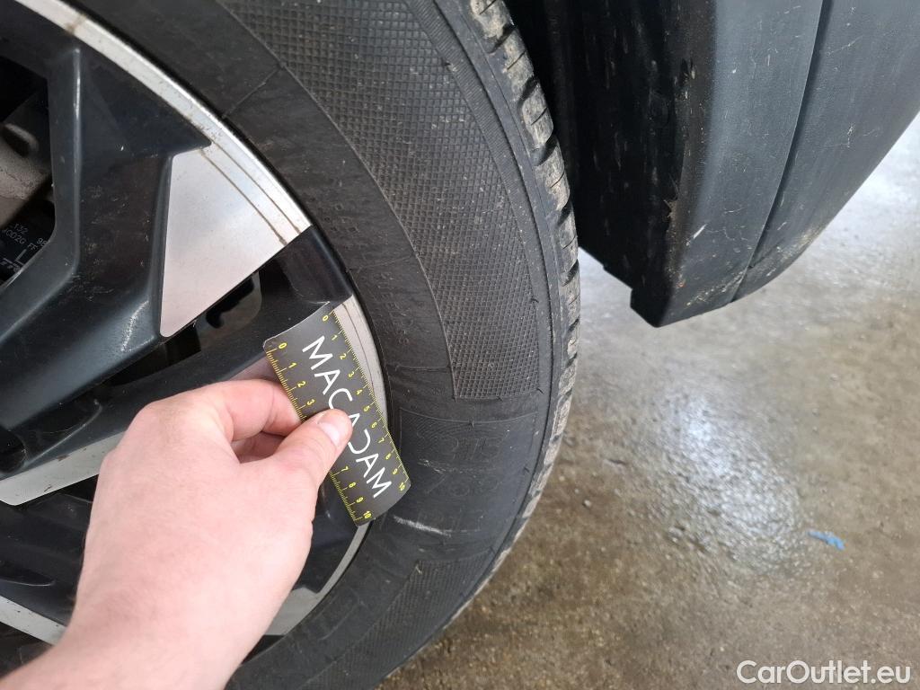  Peugeot  2008  Allure Business 1.5 HDi 130CV BVA8 E6d #11