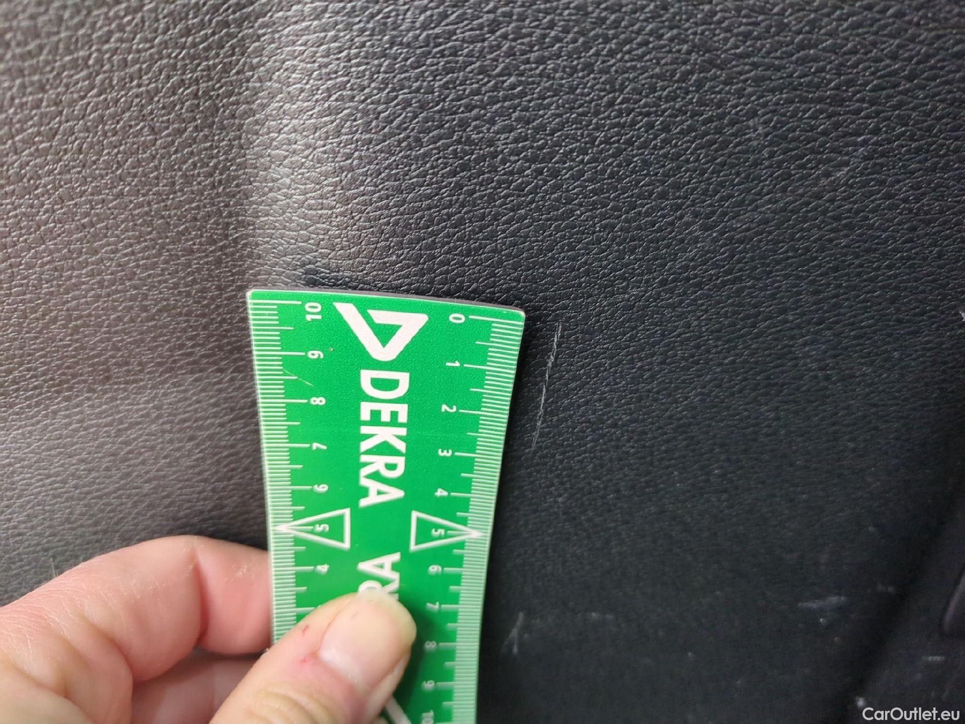  KIA  Sportage KIA  / 2021 / 5P / SUV 1.6 T-GDI 265 PHEV AUTO 4WD GT-L PREM BU #4