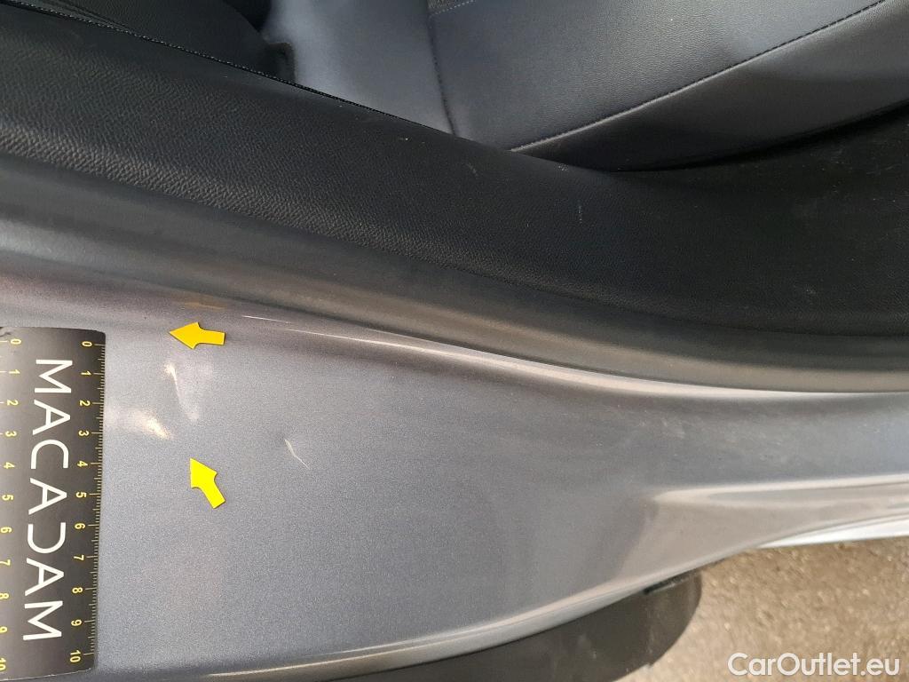  Peugeot  2008  Allure Business 1.5 HDi 130CV BVA8 E6d #15