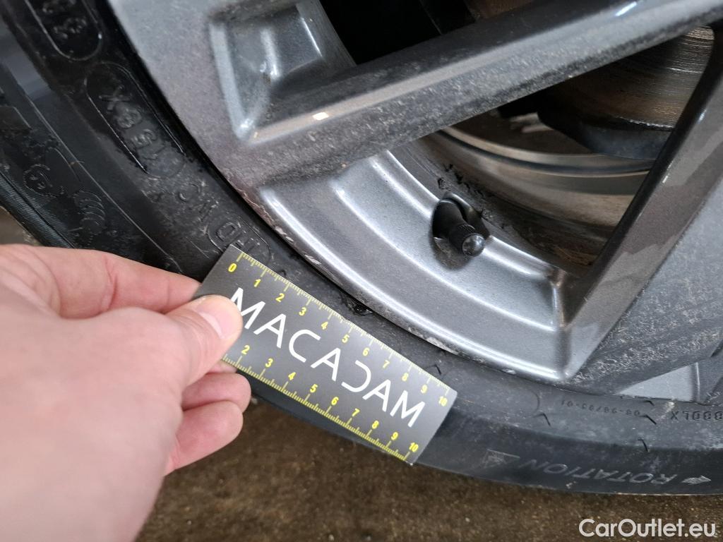  Peugeot  308 PEUGEOT  SW / 2021 / 5P / Break BlueHDi 130 EAT8 ACTIVE PACK #8