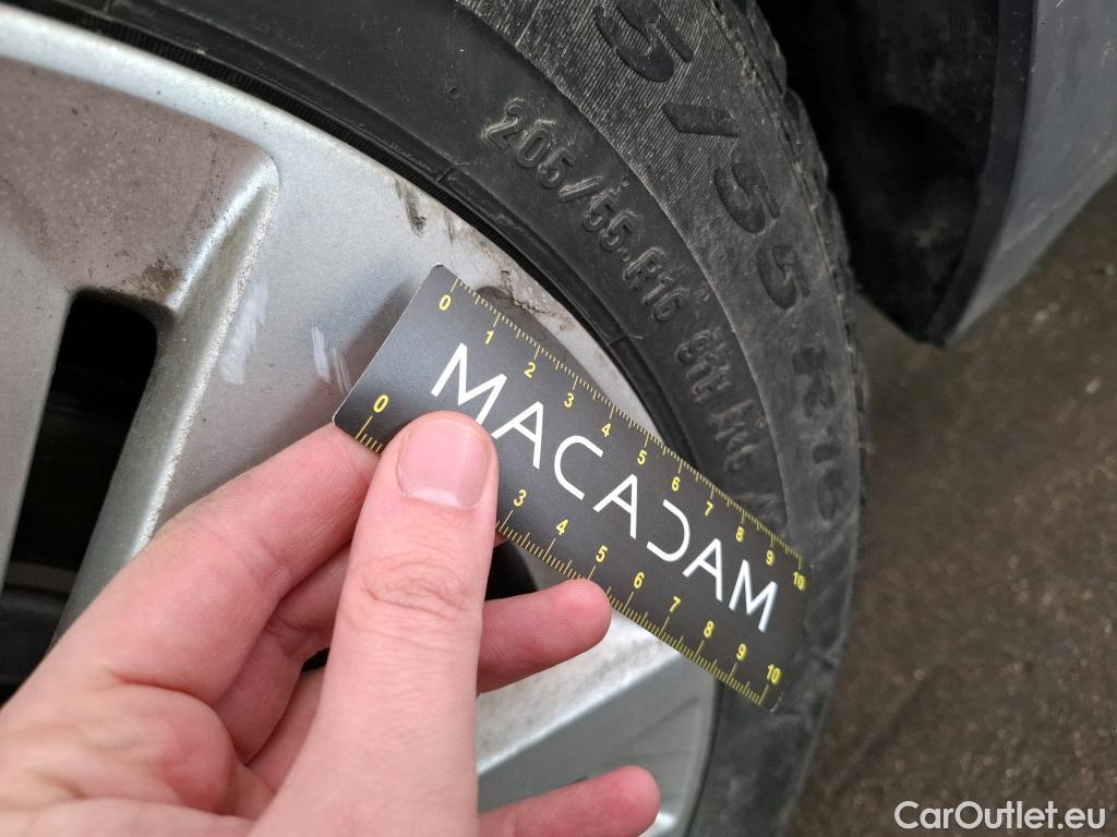  Peugeot  308  SW Active Business 1.5 HDi 130CV BVA8 E6d #18