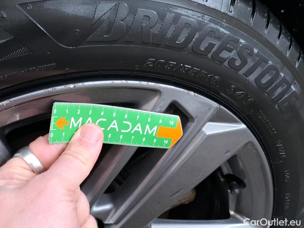  Peugeot  308 PEUGEOT  SW / 2021 / 5P / Break BlueHDi 130 ACTIVE PACK #9