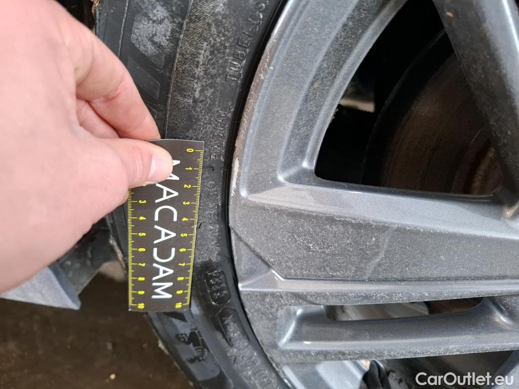  Peugeot  308 PEUGEOT  SW / 2021 / 5P / Break BlueHDi 130 EAT8 ACTIVE PACK #9