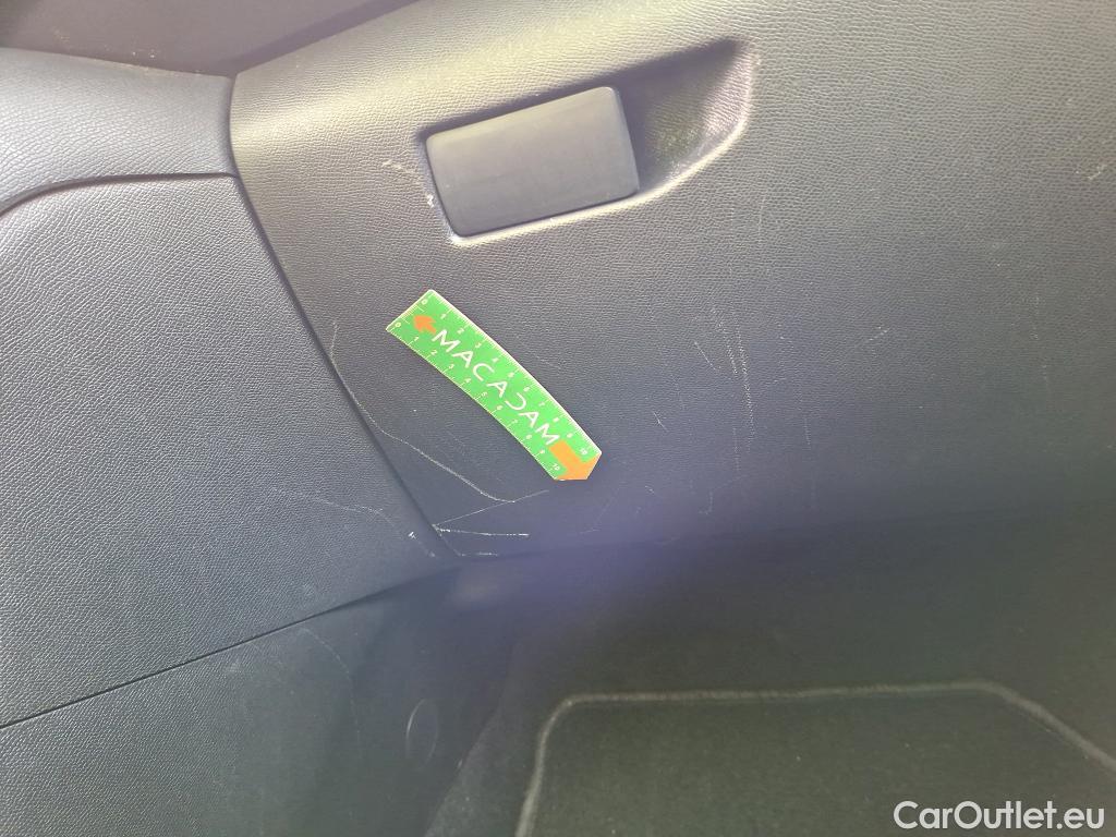  Peugeot  308  Active Pack 1.5 HDi 130CV BVM6 E6d #17