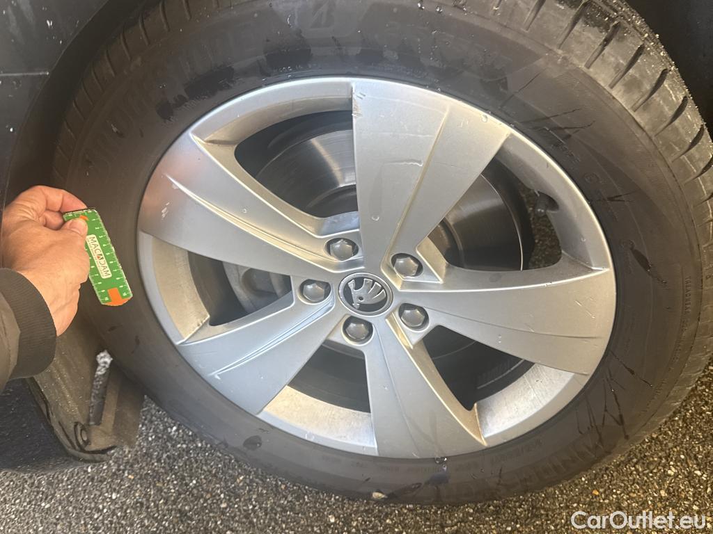  Skoda  Superb  Break Business 2.0 TDI 120CV BVA7 E6d #49