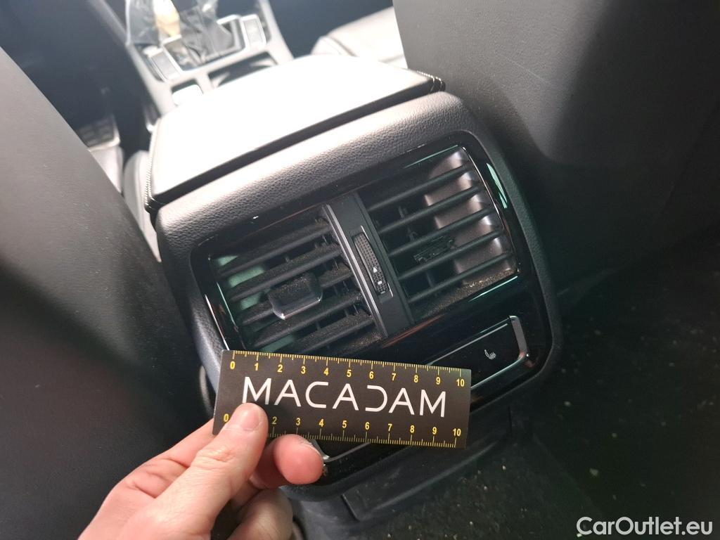  Volkswagen  Passat VOLKSWAGEN  SW / 2019 / 5P / Break 2.0 TDI 200 4MOTION DSG7 SW R LINE #51