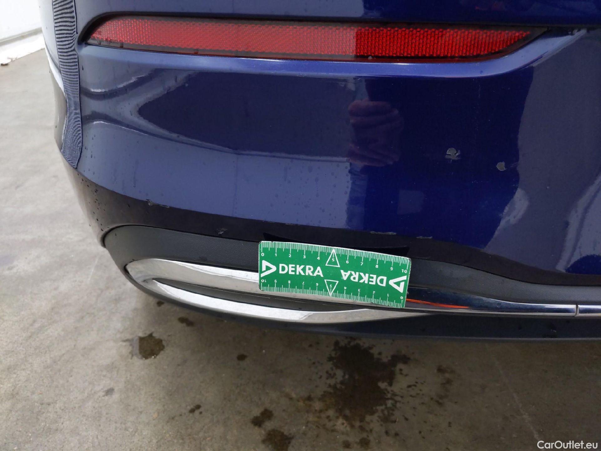  Volkswagen  Golf  VOLKSWAGEN / 2020 / 5P / Berline 1.5 eTSI OPF 130 DSG7 Style #22