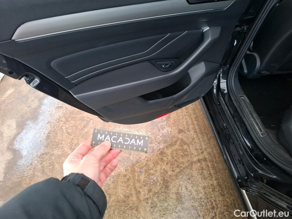  Volkswagen  Passat VOLKSWAGEN  SW / 2019 / 5P / Break 2.0 TDI 200 4MOTION DSG7 SW R LINE #76