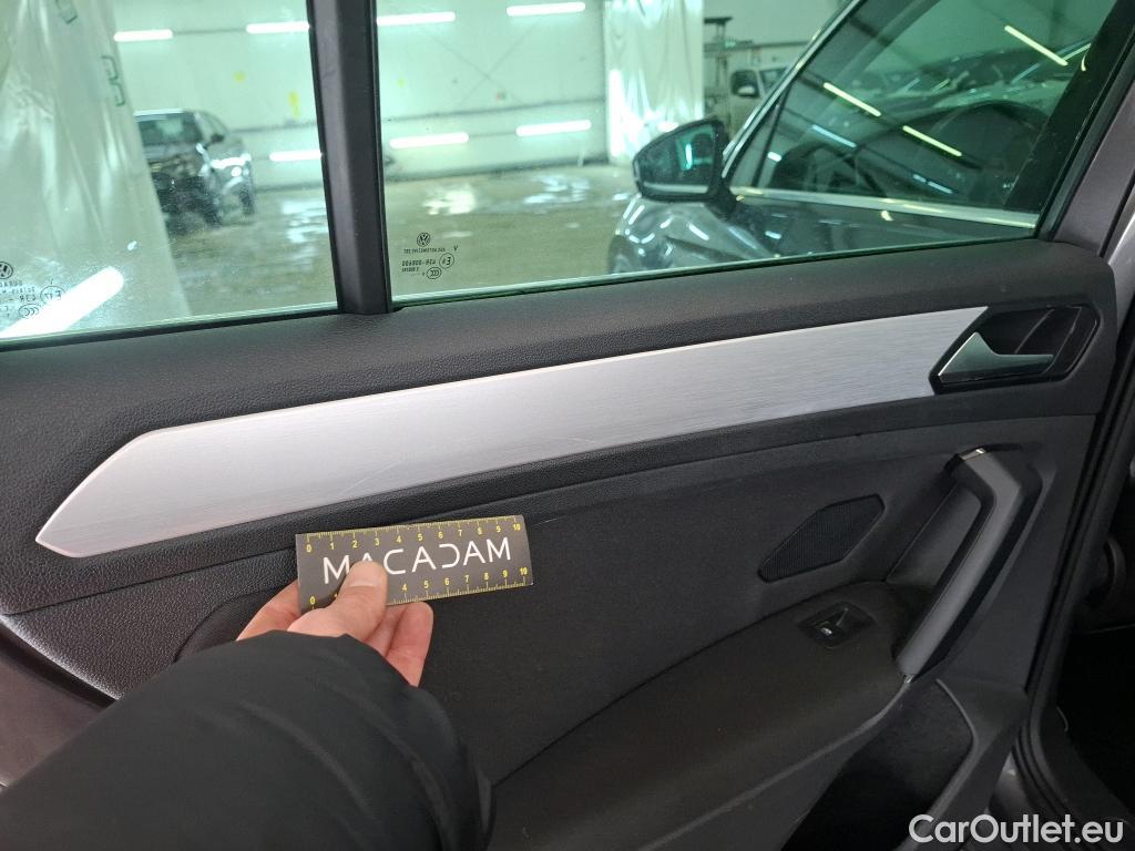  Volkswagen  Tiguan VOLKSWAGEN  / 2016 / 5P / SUV 2.0 TDI 150 DSG7 Confortline Business #14