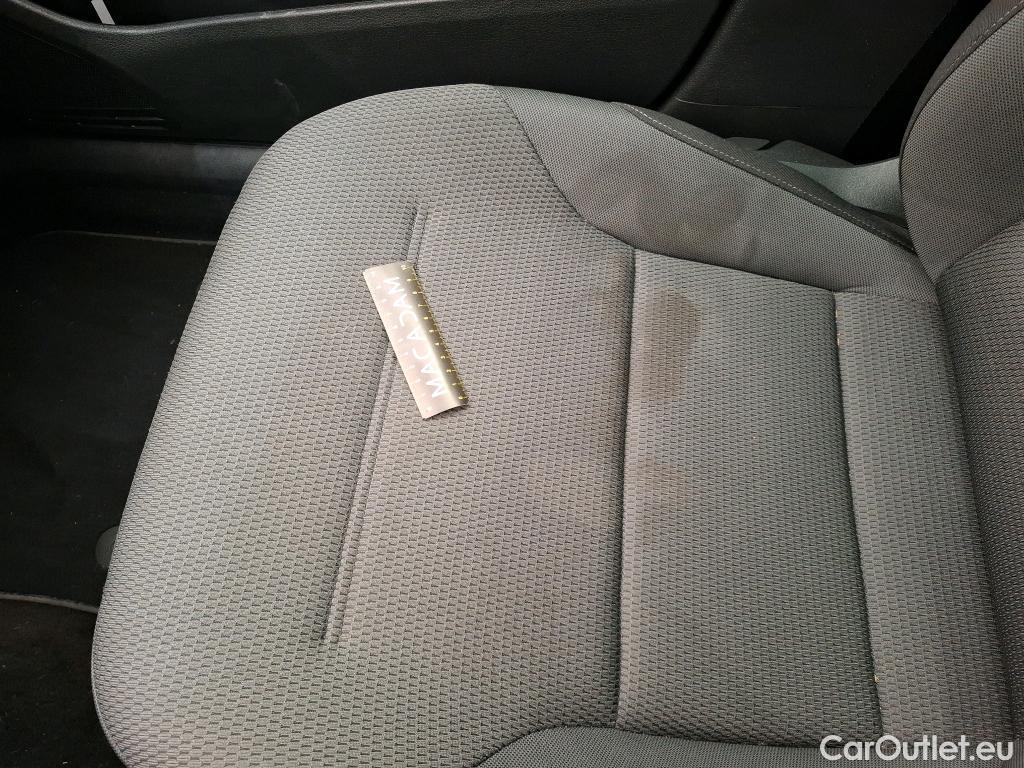  Volkswagen  Golf  VII Berline Confortline Business BMT 1.0 TSI 115CV BVM6 E6dT #28