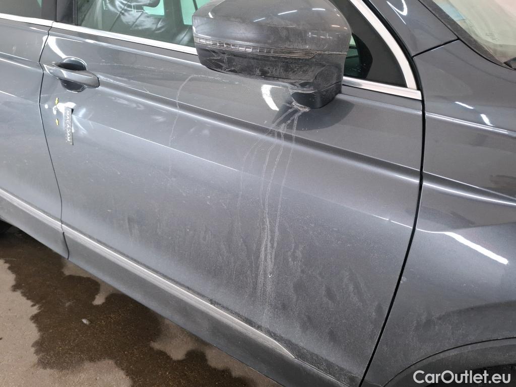  Volkswagen  Tiguan VOLKSWAGEN  / 2016 / 5P / SUV 2.0 TDI 150 DSG7 Confortline Business #4