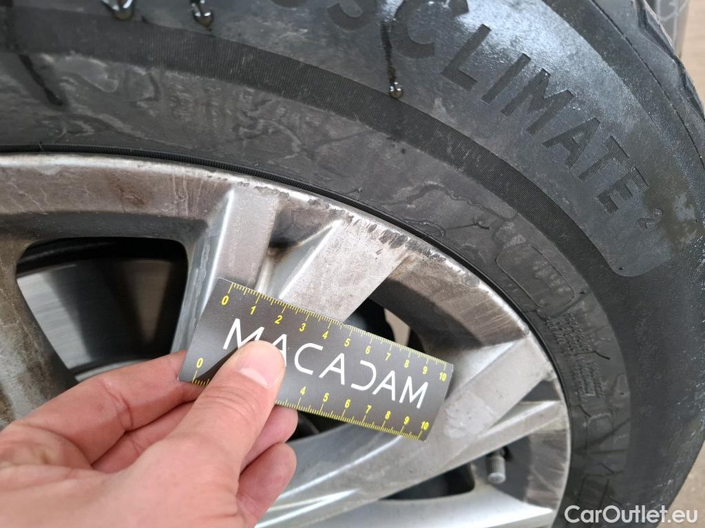  Volkswagen  Tiguan VOLKSWAGEN  / 2016 / 5P / SUV 2.0 TDI 150 DSG7 Confortline Business #10