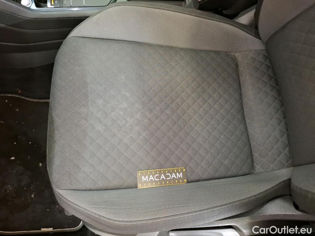  Volkswagen  Tiguan VOLKSWAGEN  / 2016 / 5P / SUV 2.0 TDI 150 DSG7 Confortline Business #29