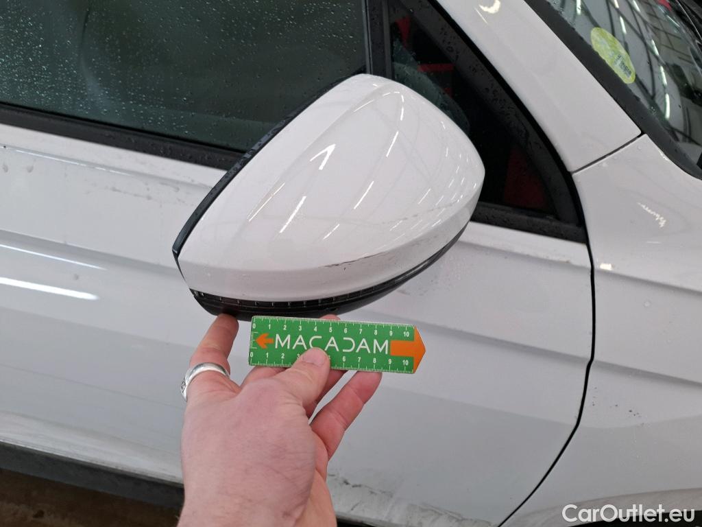  Volkswagen  Tiguan VOLKSWAGEN  / 2020 / 5P / SUV 2.0 TDI 150 DSG7 Life Business #9