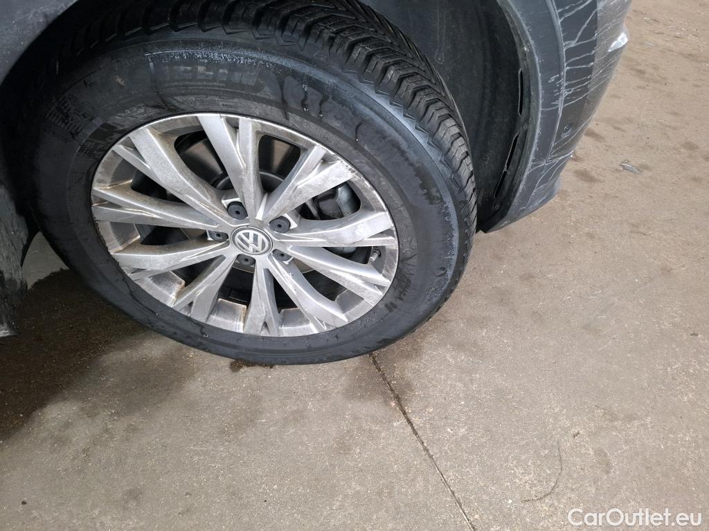  Volkswagen  Tiguan VOLKSWAGEN  / 2016 / 5P / SUV 2.0 TDI 150 DSG7 Confortline Business #7