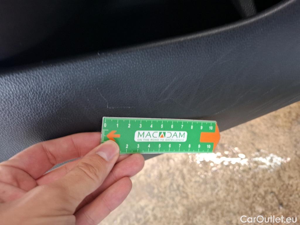  Toyota  Corolla TOYOTA  Touring Sports / 2018 / 5P / Break Hybride 184h GR Sport #33