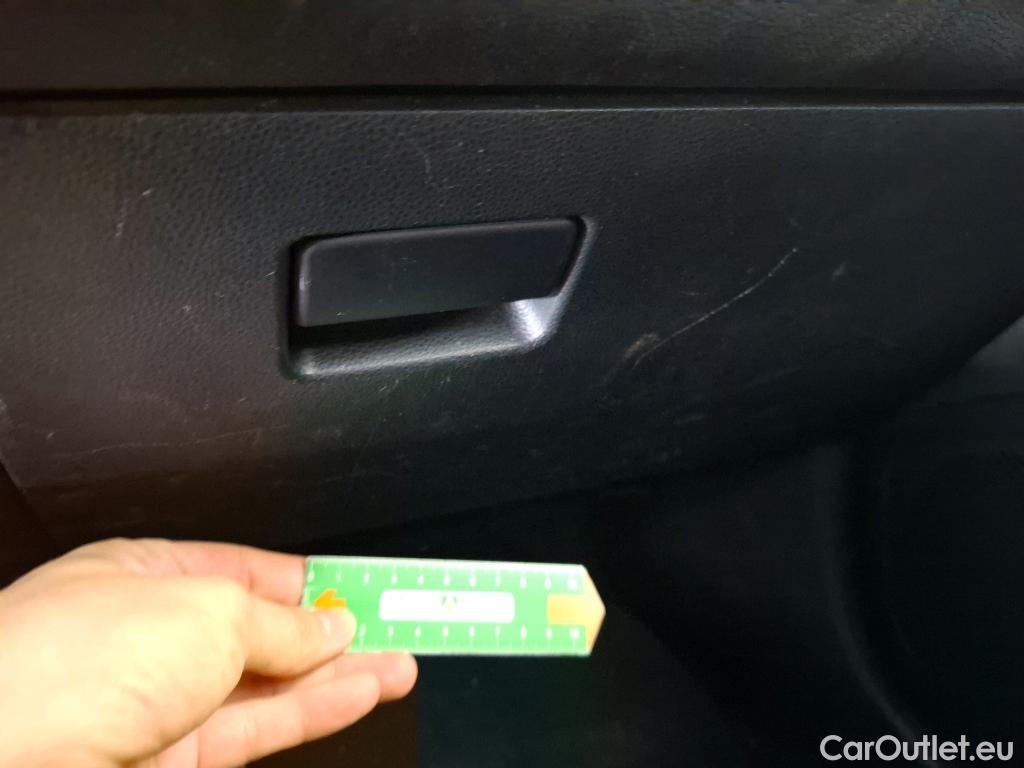  Toyota  Corolla TOYOTA  Touring Sports / 2018 / 5P / Break Hybride 184h GR Sport #30