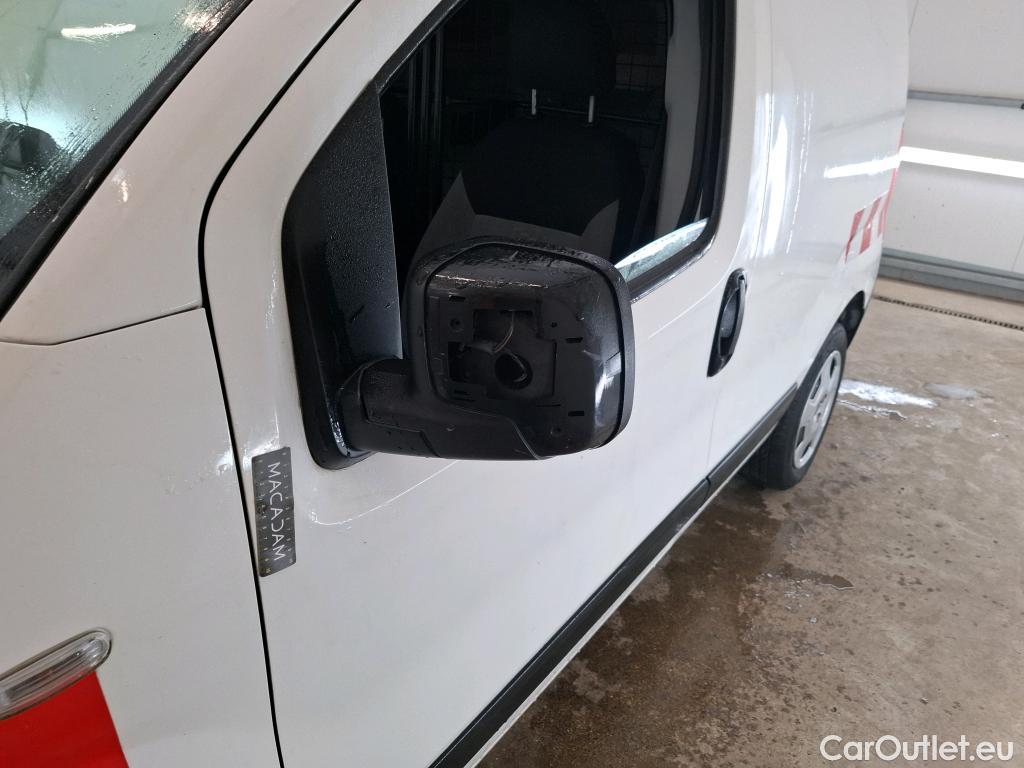  Fiat  Fiorino FIAT  / 2016 / 4P / Fourgonnette 1.3 Multijet 95 Pro Lounge #48