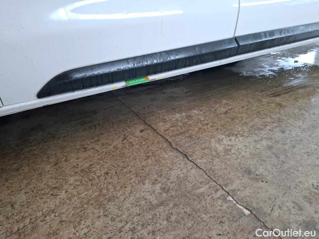  Opel  Vivaro OPEL  / 2019 / 4P / Fourgon tôlé 1.5 Diesel 100 ch L2 Pack Clim #42