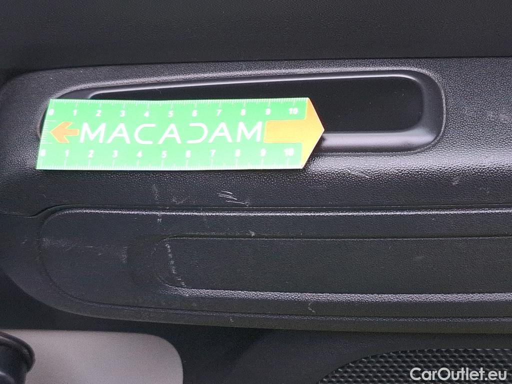  Citroen  C3  Société Feel 1.5 BlueHDI 100CV BVM6 E6d #6