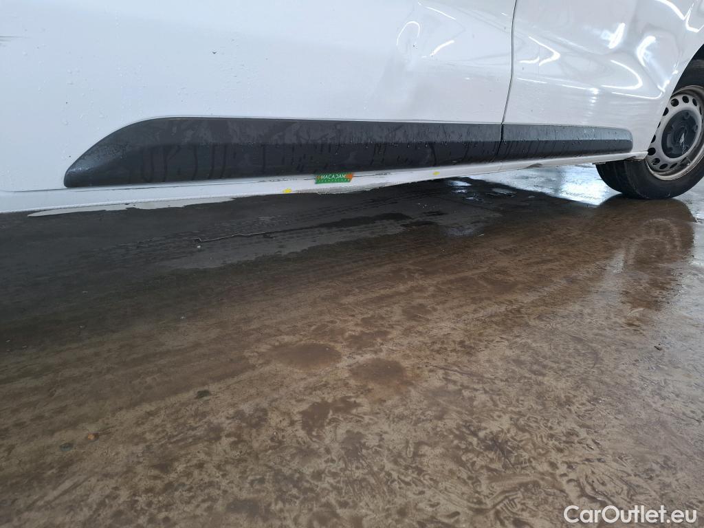  Opel  Vivaro OPEL  / 2019 / 4P / Fourgon tôlé 1.5 Diesel 100 ch L2 Pack Clim #1