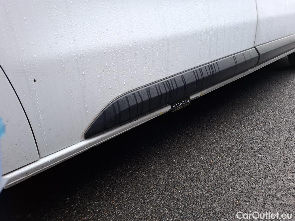  Opel  Vivaro OPEL  / 2019 / 4P / Fourgon tôlé 1.5 Diesel 100 ch L2 Pack Clim #45