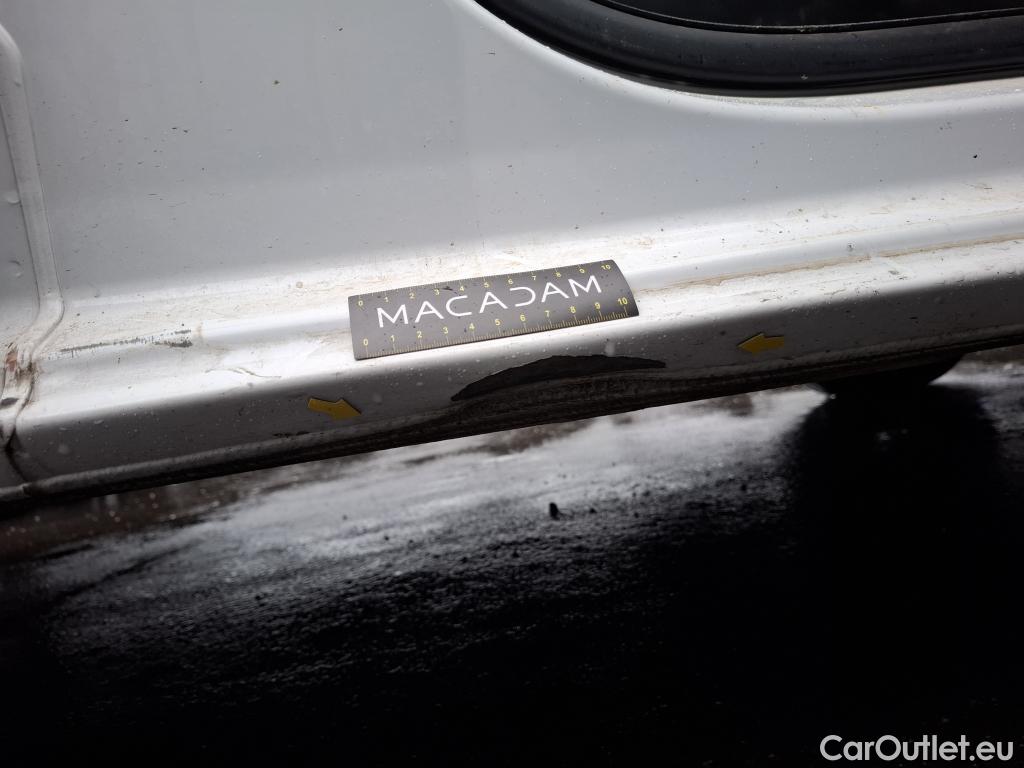  Opel  Vivaro OPEL  / 2019 / 4P / Fourgon tôlé 1.5 Diesel 100 ch L2 Pack Clim #35