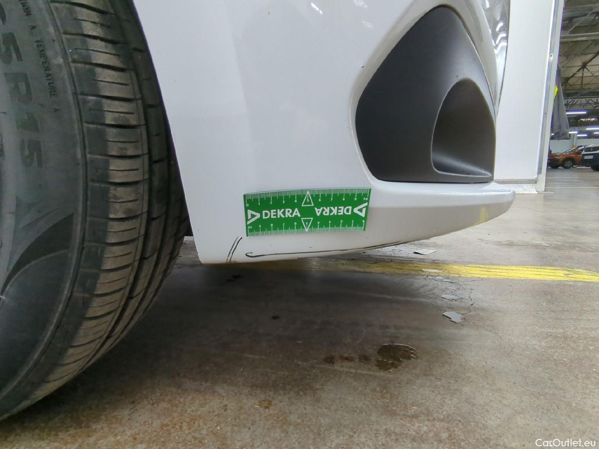  Peugeot  208  Affaire Premium Pack 1.5 HDi 100CV BVM5 E6dT #35