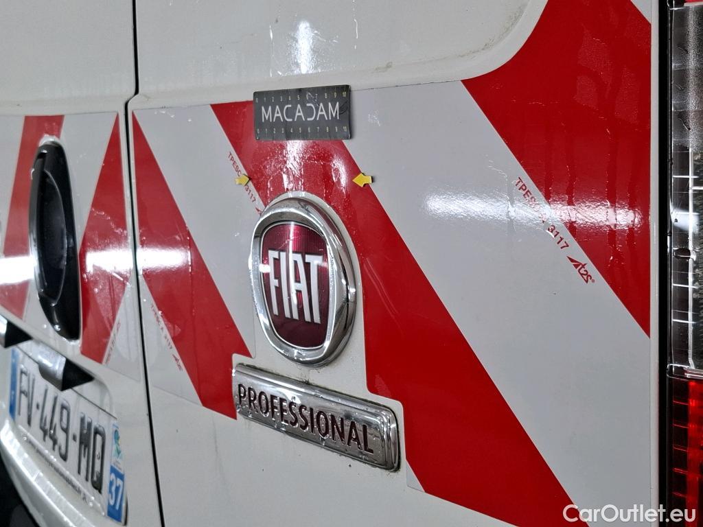 Fiat  Fiorino FIAT  / 2016 / 4P / Fourgonnette 1.3 Multijet 95 Pro Lounge #31