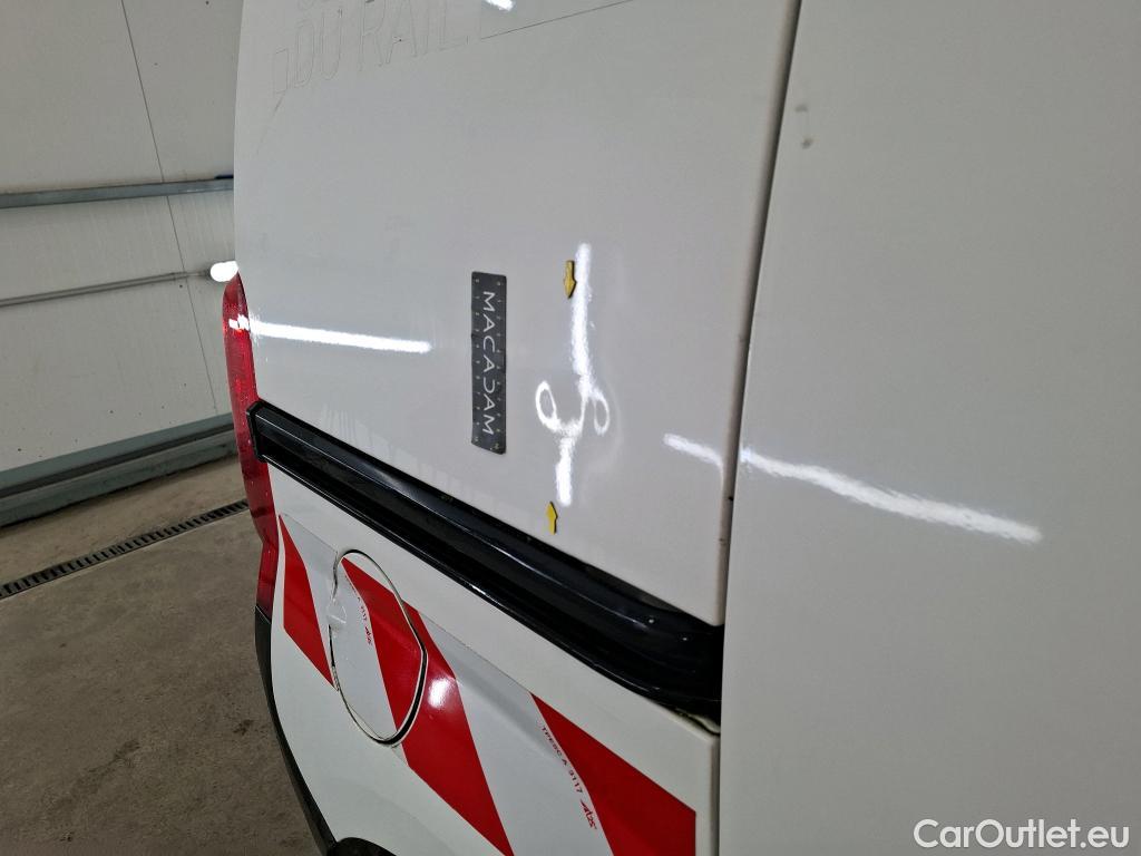  Fiat  Fiorino FIAT  / 2016 / 4P / Fourgonnette 1.3 Multijet 95 Pro Lounge #14