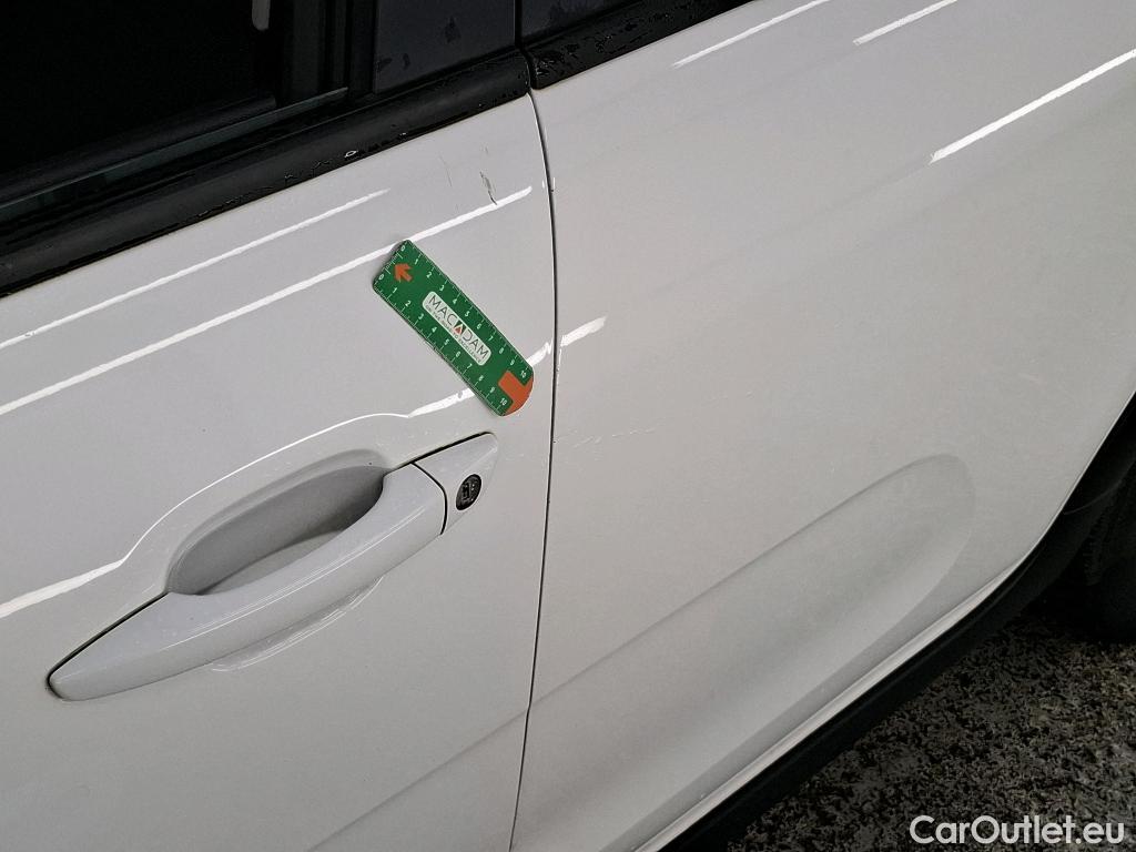  Citroen  C3  Société Feel 1.5 BlueHDI 100CV BVM5 E6dT #2