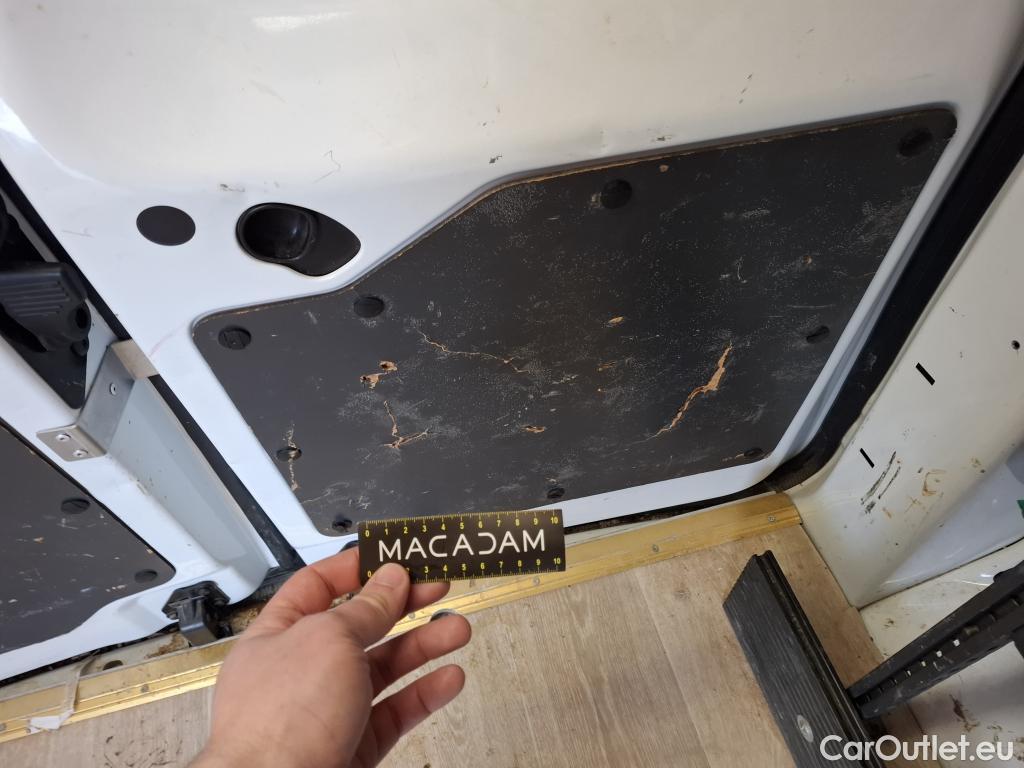  Opel  Vivaro OPEL  / 2019 / 4P / Fourgon tôlé 1.5 Diesel 100 ch L2 Pack Clim #50