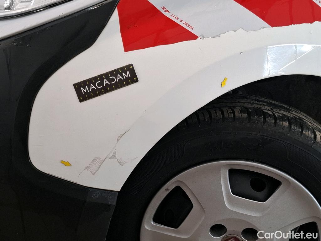  Fiat  Fiorino FIAT  / 2016 / 4P / Fourgonnette 1.3 Multijet 95 Pro Lounge #25