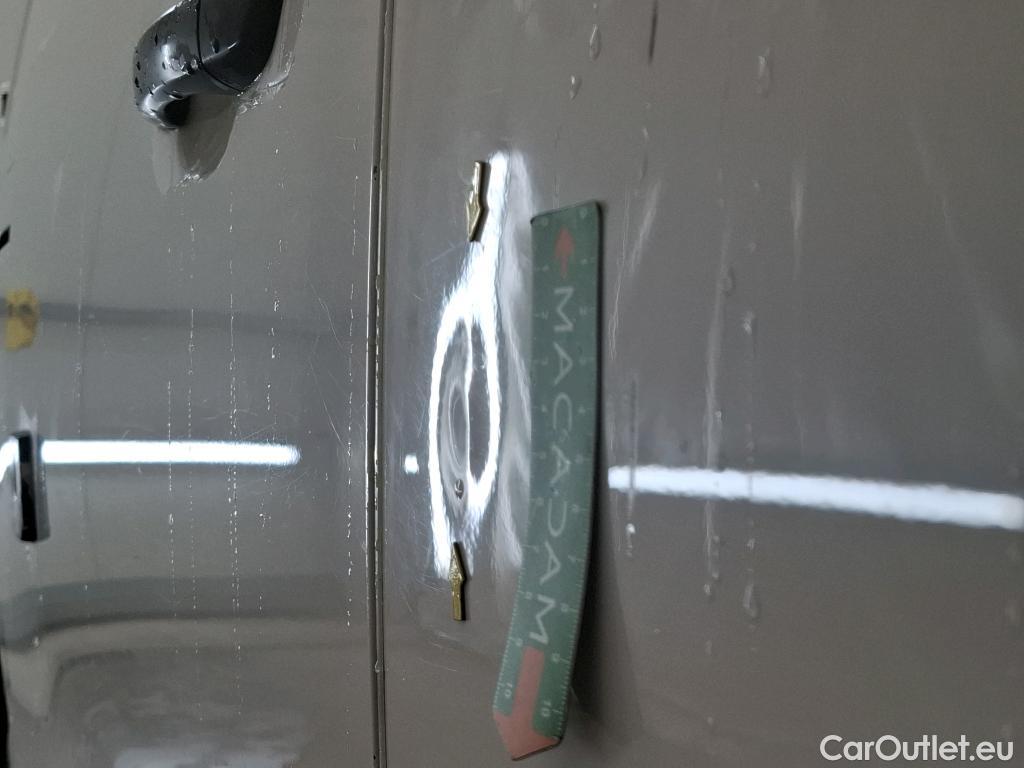  Opel  Vivaro OPEL  / 2019 / 4P / Fourgon tôlé 1.5 Diesel 100 ch L2 Pack Clim #40