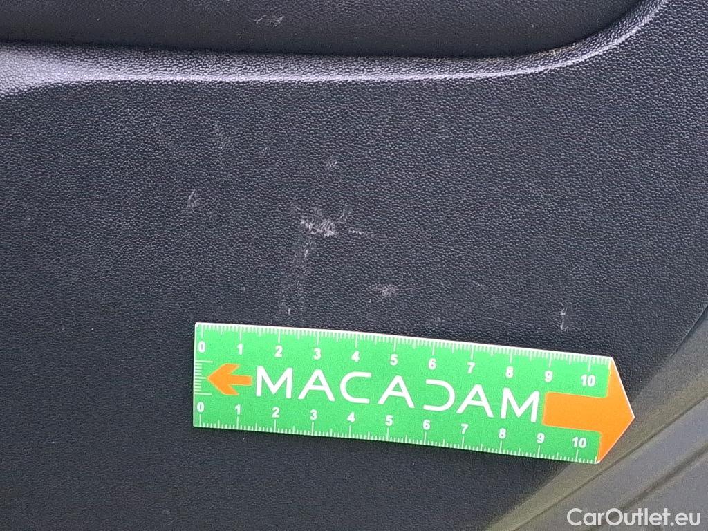  Citroen  C3  Société Feel 1.5 BlueHDI 100CV BVM6 E6d #10