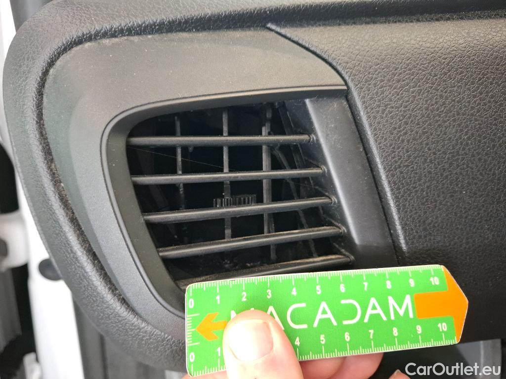  Opel  Vivaro OPEL  / 2019 / 4P / Fourgon tôlé 1.5 Diesel 100 ch L2 Pack Clim #51