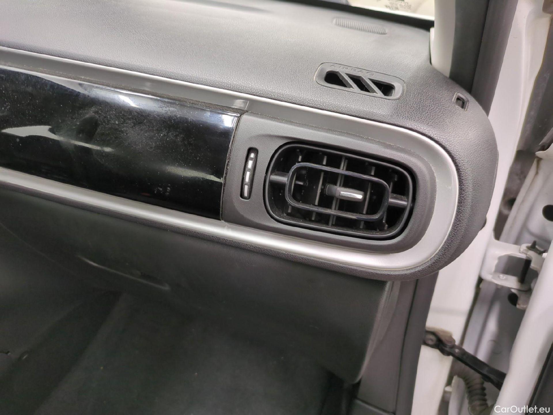  Citroen  C3  Société Feel 1.5 BlueHDI 100CV BVM5 E6dT #7