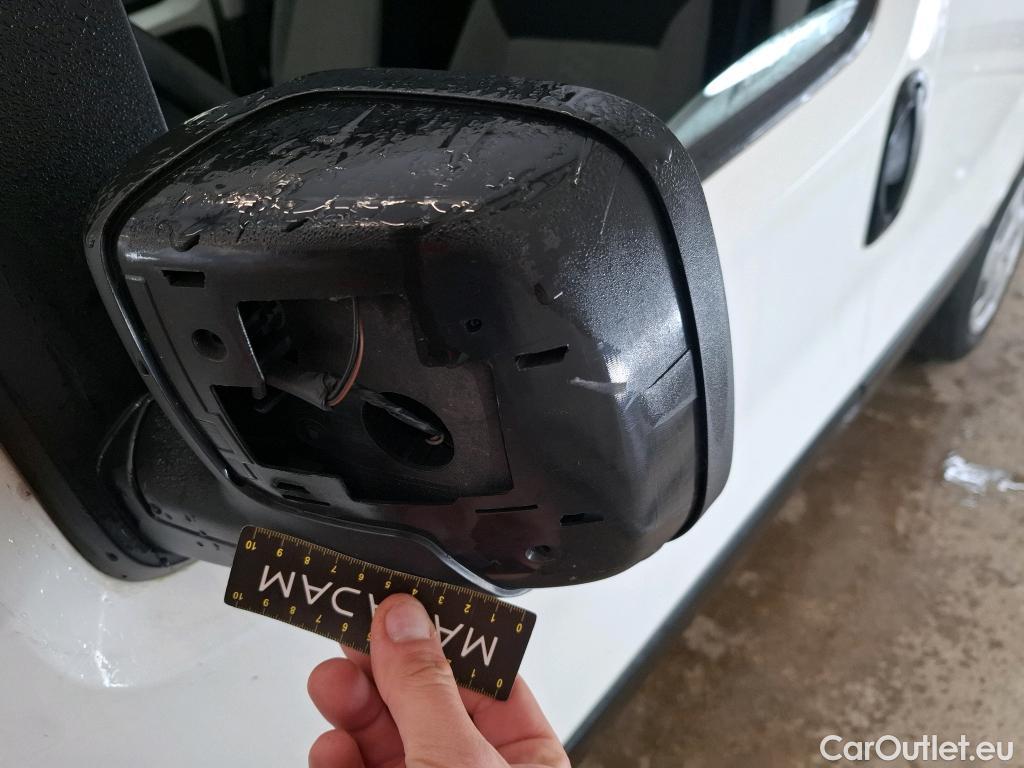  Fiat  Fiorino FIAT  / 2016 / 4P / Fourgonnette 1.3 Multijet 95 Pro Lounge #49