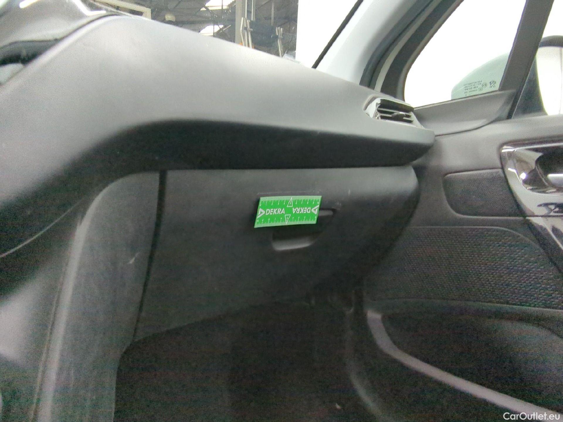  Peugeot  208  Affaire Premium Pack 1.5 HDi 100CV BVM5 E6dT #3