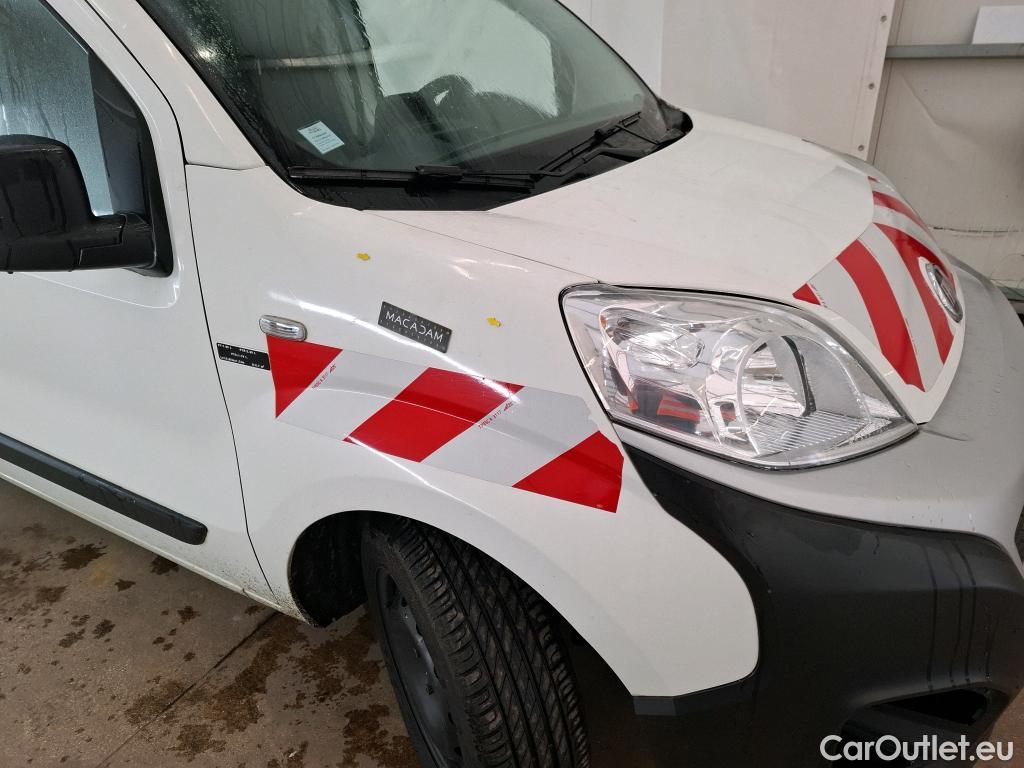  Fiat  Fiorino FIAT  / 2016 / 4P / Fourgonnette 1.3 Multijet 95 Pro Lounge #16