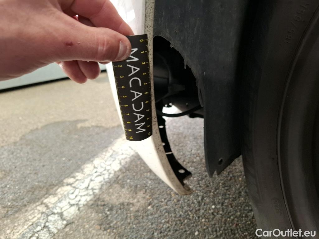  Peugeot  208  Affaire Premium 1.6 HDi 75CV BVM5 E6 #33