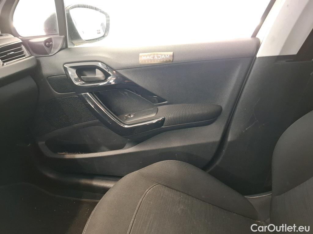  Peugeot  208  Affaire Premium 1.6 HDi 75CV BVM5 E6 #36