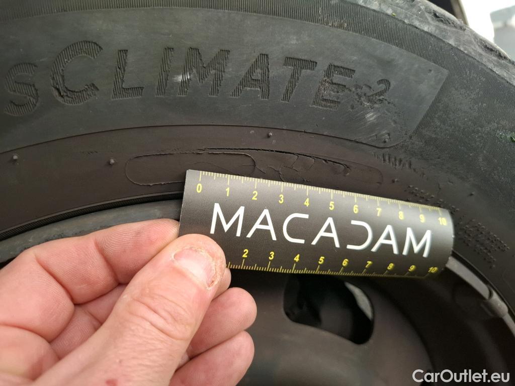  Peugeot  208  Affaire Premium 1.6 HDi 75CV BVM5 E6 #28