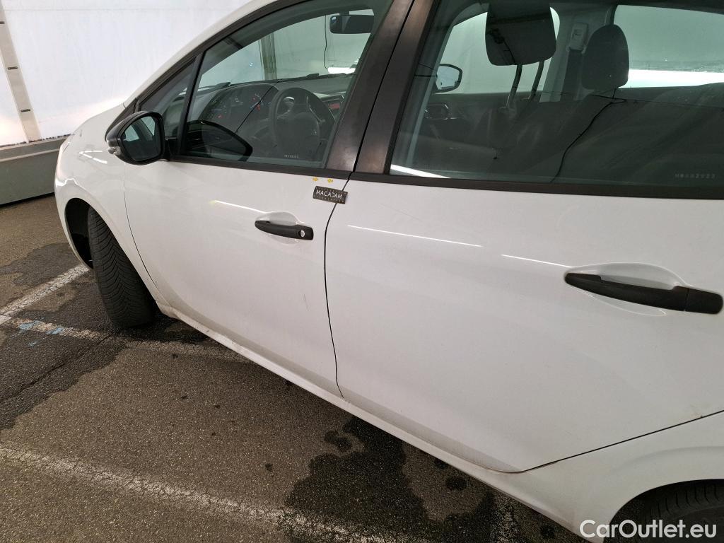  Peugeot  208  Affaire Premium 1.6 HDi 75CV BVM5 E6 #64