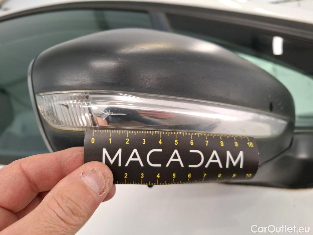  Peugeot  208  Affaire Premium 1.6 HDi 75CV BVM5 E6 #47