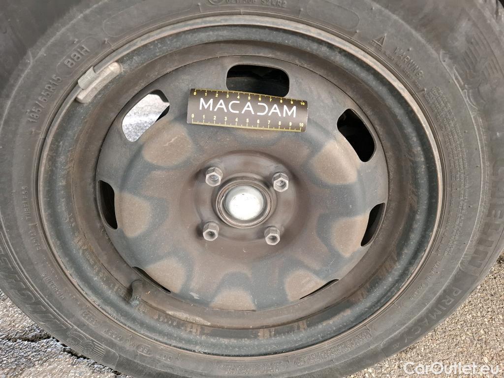  Peugeot  208  Affaire Premium 1.6 HDi 75CV BVM5 E6 #55